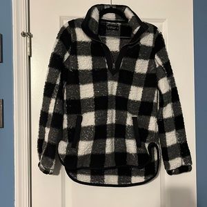 Womens Abercrombie Black & White Sherpa Size Medium